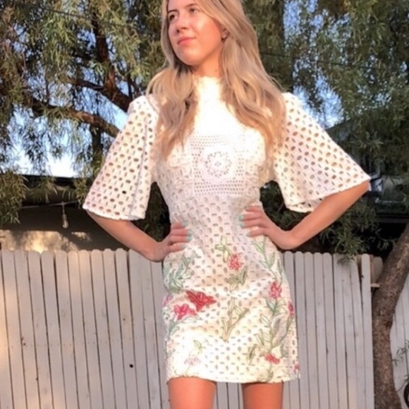 Zara Dresses & Skirts - Zara Easter Dress Crochet Lace Mini w/Floral Embroidery